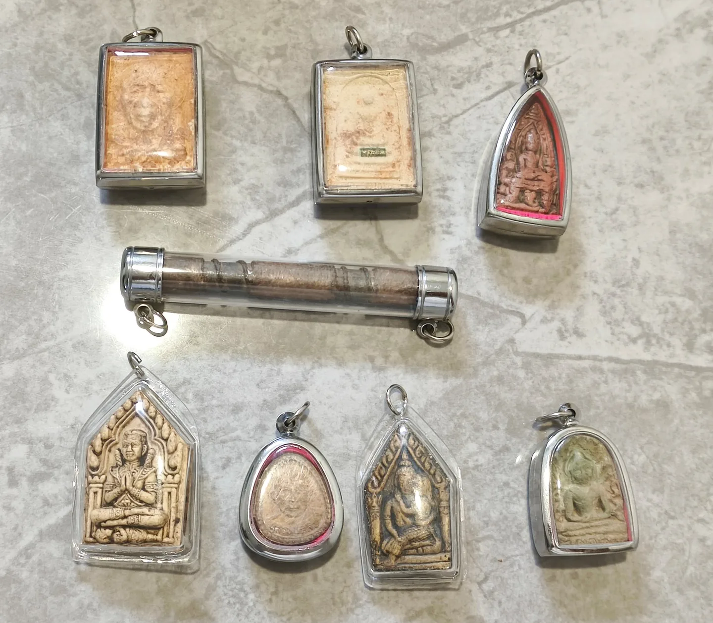 Amulet - Thailand 8 Thai Buddhist Amulets
